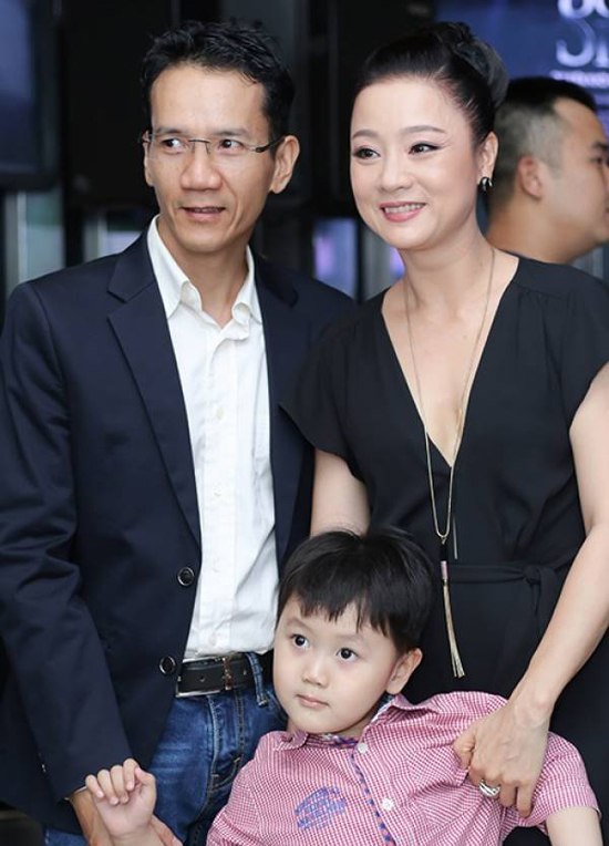 Muôn vàn lí do khiến loạt sao Việt sinh con trước rồi mới kết hôn sau