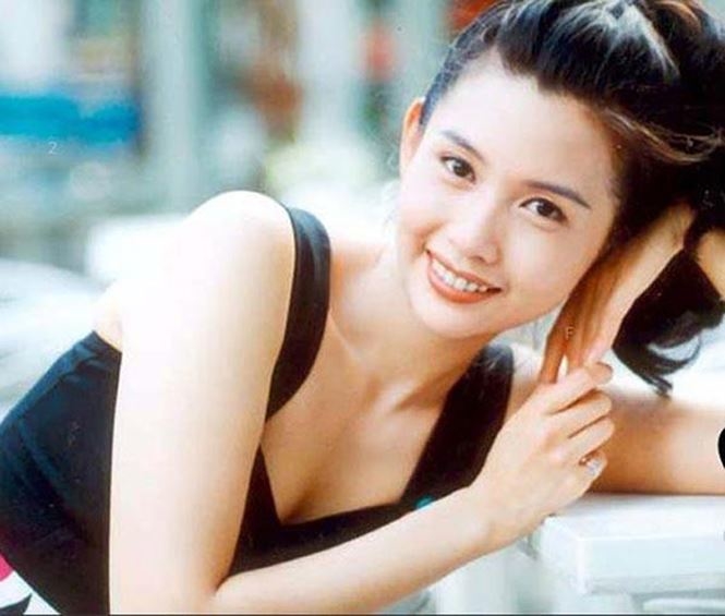 Khâu Thục Trinh- nữ thần gợi cảm sống tình nghĩa khiến Cbiz nể trọng