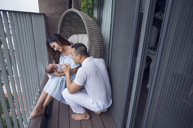 Những ông bố bỉm sữa thế hệ mới của Vbiz chăm con cực khéo