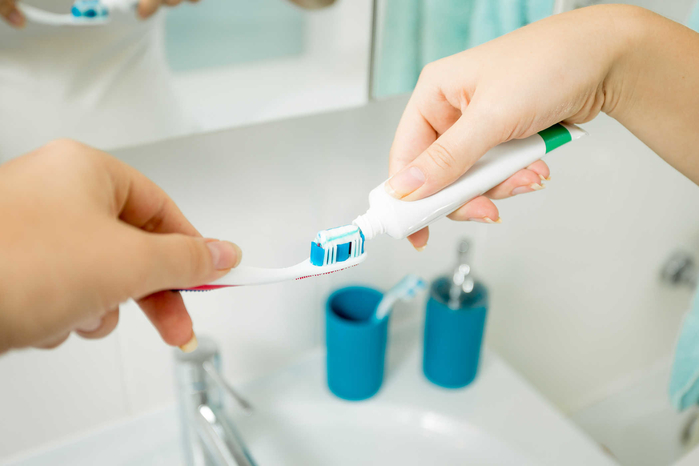 Vẫn câu muôn thuở, nên đánh răng trước hay sau bữa sáng