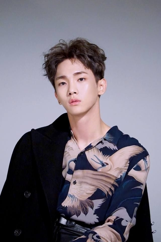 Khi thần tượng Kpop tách nhóm solo: Người thất bại, người thành công