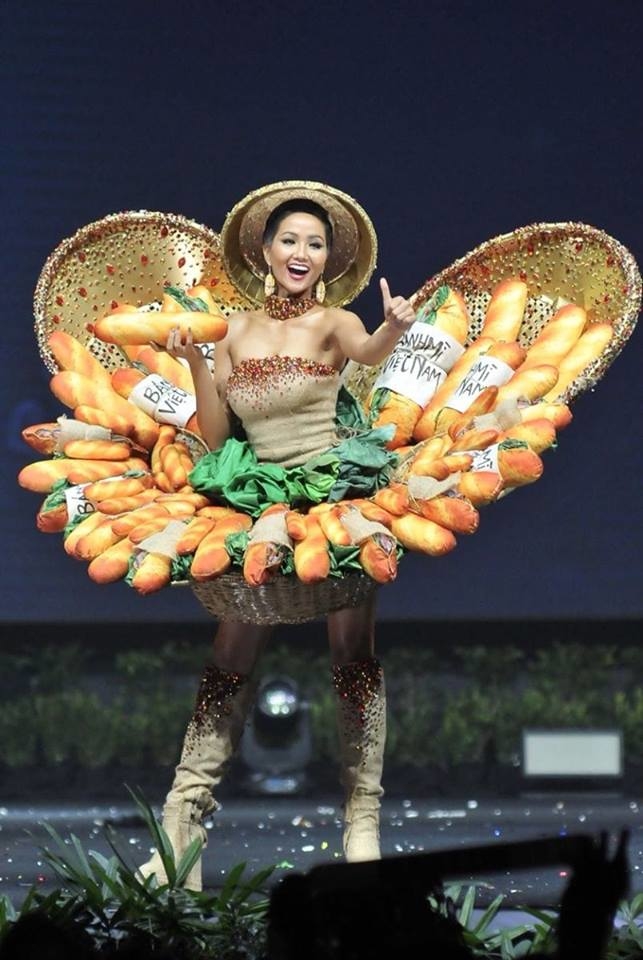 Loạt trang phục đa sắc ấn tượng của H'Hen Niê tại Miss Universe 2018