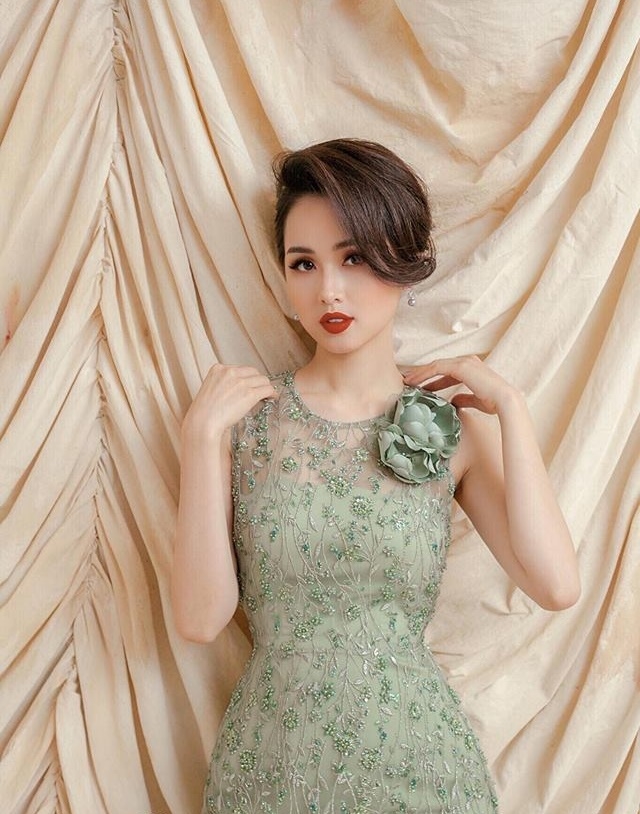 Nhan sắc của bà mẹ hai con Tâm Tít ngày càng khác lạ theo thời gian