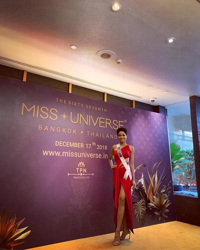 Loạt trang phục đa sắc ấn tượng của H'Hen Niê tại Miss Universe 2018