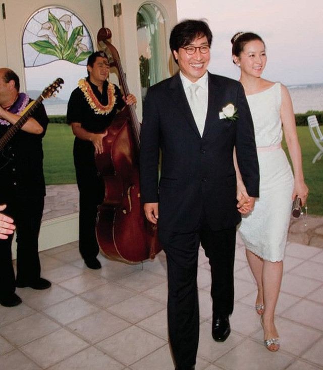 5 cặp đôi chú cháu gây bão showbiz châu Á