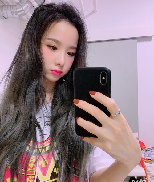 Ảnh hot sao Hàn: Key mếu máo, Jennie vẫn xinh đẹp và cool ngầu