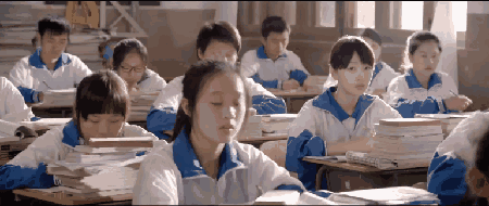 Cô gái 17 tuổi có máu biến thành màu hồng nhạt nhiều cha mẹ giật mình