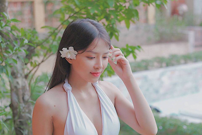 Dat len ban can nhung co vo nong bong cua nam ca si: sexy nhu vo tuan hung van kem xa co gai nay