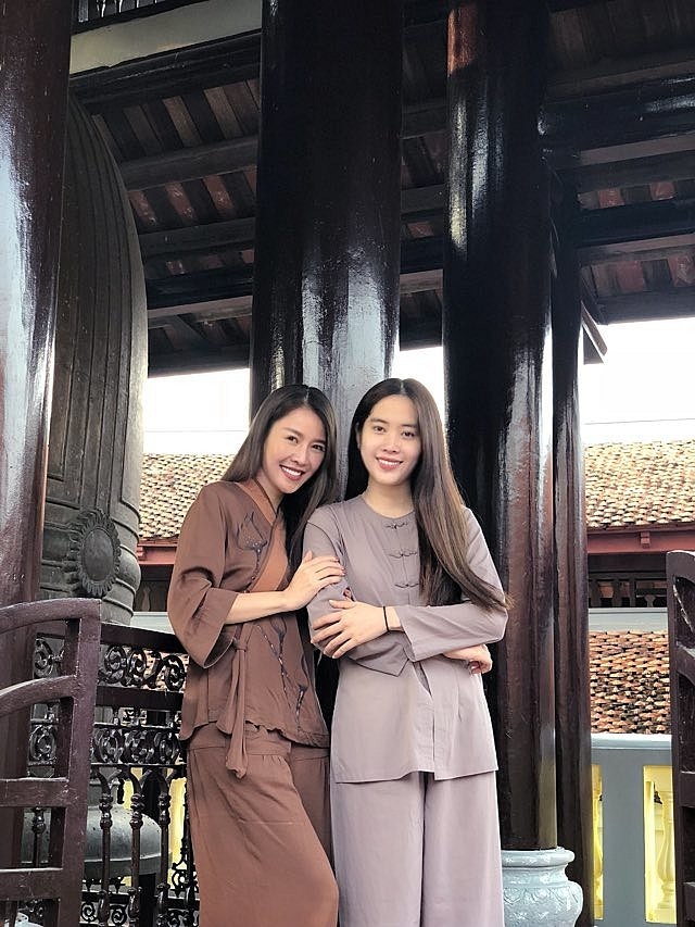 Cung la len chua, nhung Nha Phuong duoc khen bao nhieu thi nguoi dep nay lai bi nem da bay nhieu