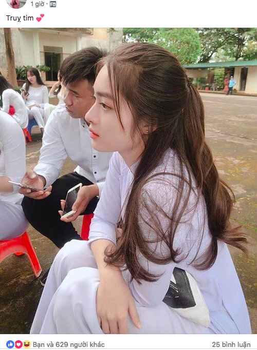 Những cô gái bất ngờ nổi tiếng vì sở hữu 'góc nghiêng thần thánh