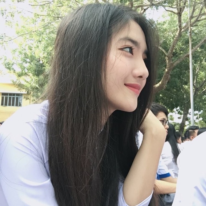 Những cô gái bất ngờ nổi tiếng vì sở hữu 'góc nghiêng thần thánh