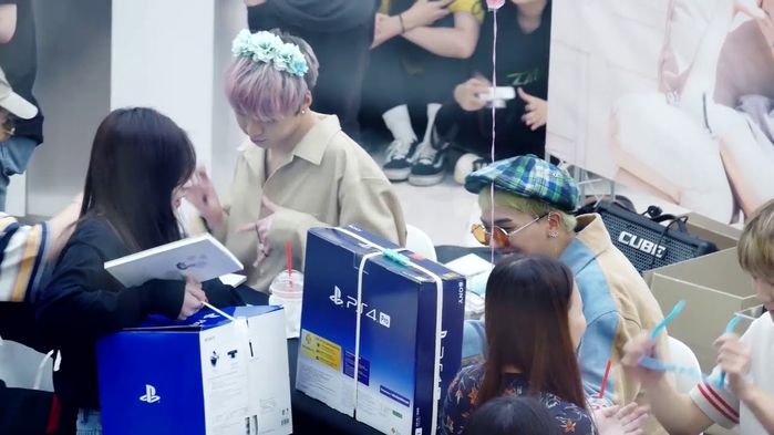 Độ chịu chơi của fan Kpop từng dành cho thần tượng họ yêu mến