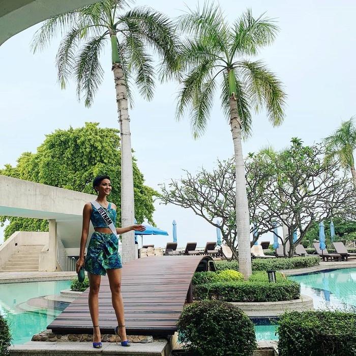 Loạt trang phục đa sắc ấn tượng của H'Hen Niê tại Miss Universe 2018