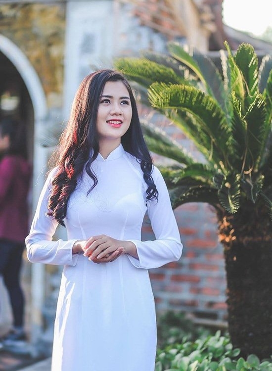 Những cô bồ xinh xắn và quyến rũ của tuyển Việt Nam