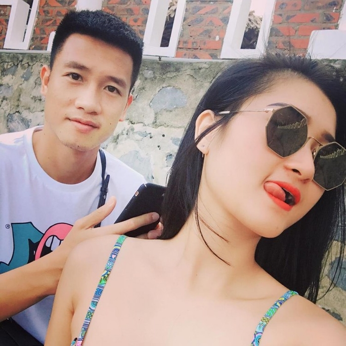 Những cô bồ xinh xắn và quyến rũ của tuyển Việt Nam
