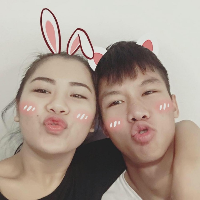 Những cô bồ xinh xắn và quyến rũ của tuyển Việt Nam