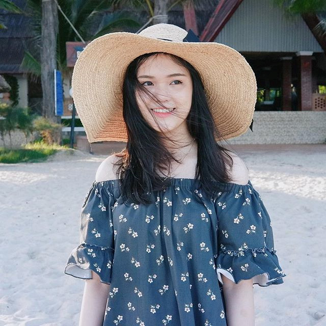 Những cô bồ xinh xắn và quyến rũ của tuyển Việt Nam
