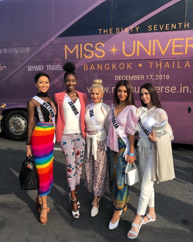 H’Hen Niê khéo léo quảng bá hình ảnh quê hương tại Miss Universe