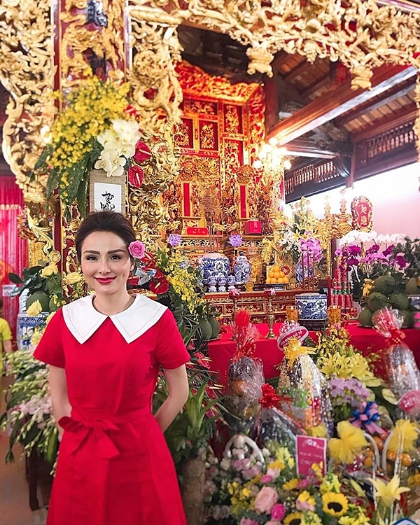 Huong Giang va loat nguoi noi tieng bi bien dang nhan sac do qua gay?