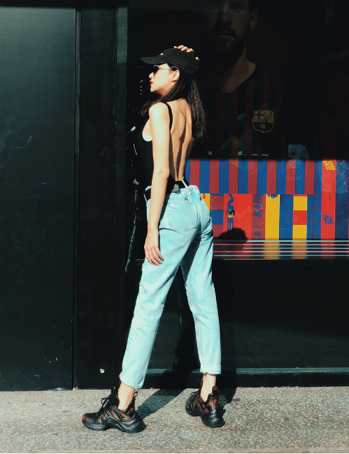 Huong Giang va loat nguoi noi tieng bi bien dang nhan sac do qua gay?