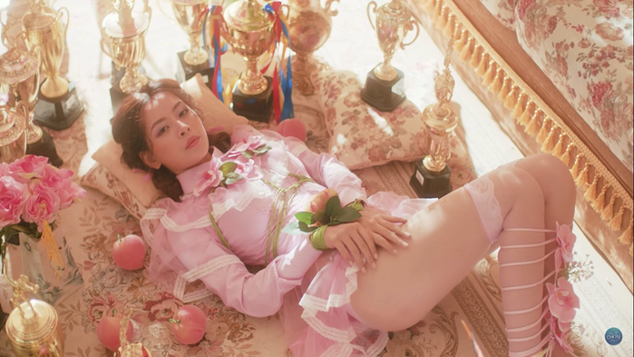 Năm 2018: Loạt MV dính phốt dung tục, phản cảm lên ngôi
