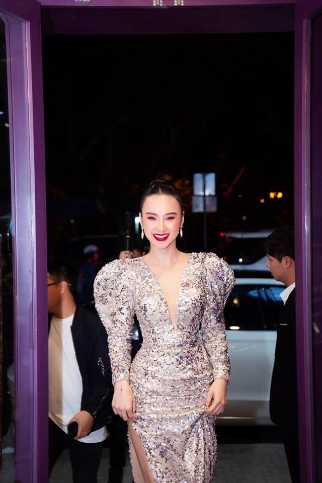 Mặc váy kim sa nhưng Angela Phương Trinh lại quên trang sức tiền tỷ