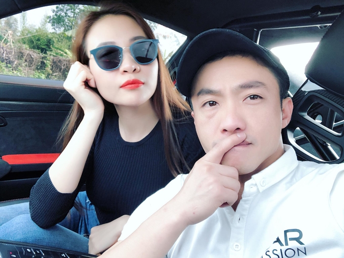Một năm nhìn lại chặng đường tình yêu của các cặp đôi hot nhất showbiz