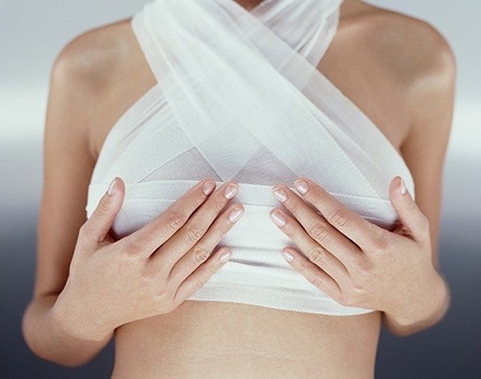 Nâng ngực làm tăng nguy cơ mắc ung thư, nhưng không phải ung thư vú