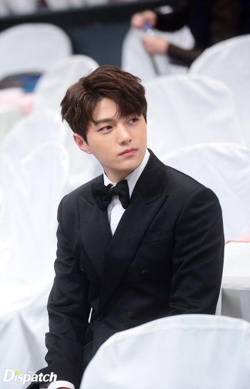 Những idol này còn được giới gay xứ Hàn yêu mến