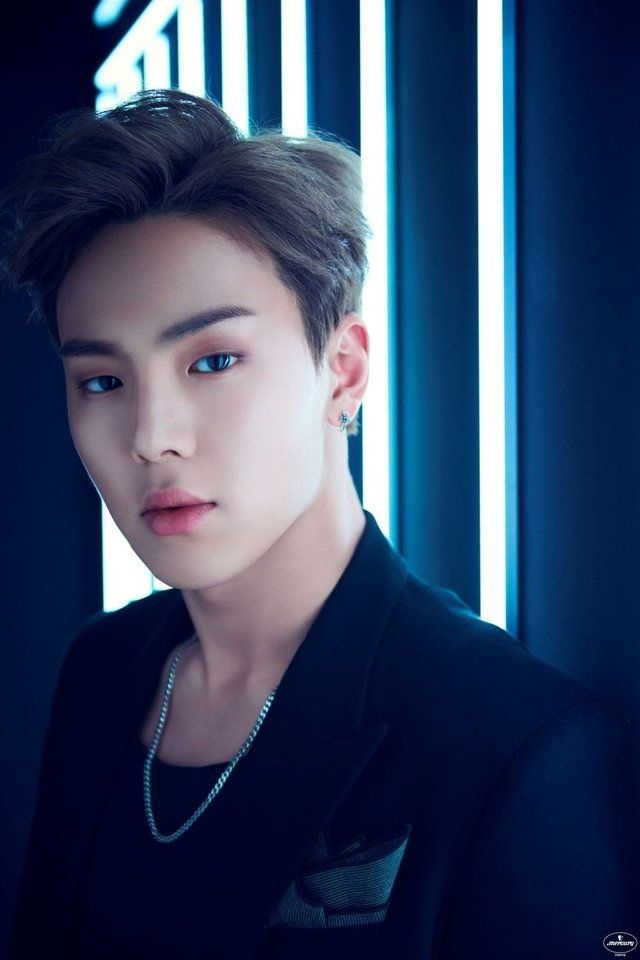 Những idol này còn được giới gay xứ Hàn yêu mến