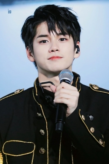 Những idol này còn được giới gay xứ Hàn yêu mến
