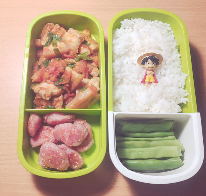 Ơn giời! Vợ nhà người ta với những hộp cơm trưa thần thánh đây rồi