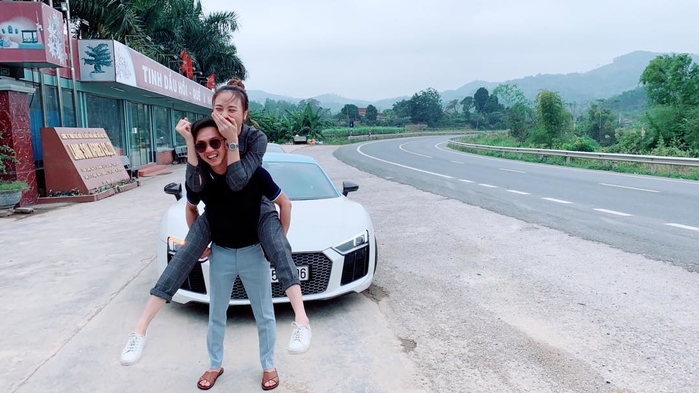 Sao Việt tuần qua: Chi Pu, Đông Nhi, Khả Ngân...