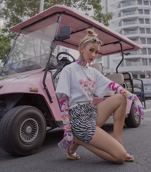 Street style đẹp bất phân thắng bại của sao Việt tuần qua