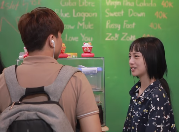 Sự khác biệt giữa gái xinh và gái xấu khi xin tiền khiến CĐM thích thú