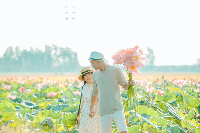 Đã lùng ra địa chỉ cánh đồng sen rộng bát ngát tại An Giang: Thiên đường sống ảo là đây chứ đâu nữa! - Ảnh 8. Địa chỉ cánh đồng sen ở An Giang