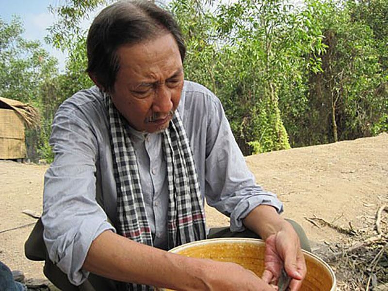 chuyen doi dien vien le binh: con trai mat vi tai nan, ly hon vo sau 37 nam gan bo - 2