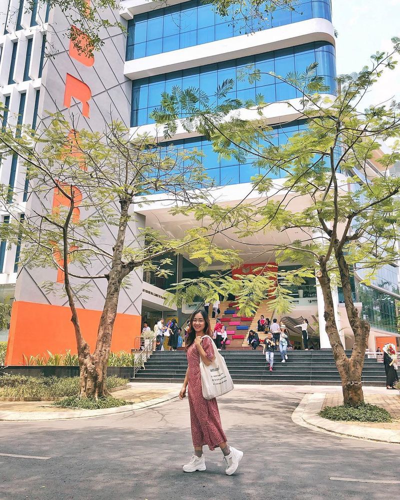 5 trường Đại học sống ảo “xịn” nhất Sài Gòn, cứ đứng vào là có ngay hình nghìn like khiến ai cũng gato - Ảnh 41. 5 trường Đại học sống ảo “xịn” nhất Sài Gòn, cứ đứng vào là có ngay hình nghìn like khiến ai cũng gato - Ảnh 41.