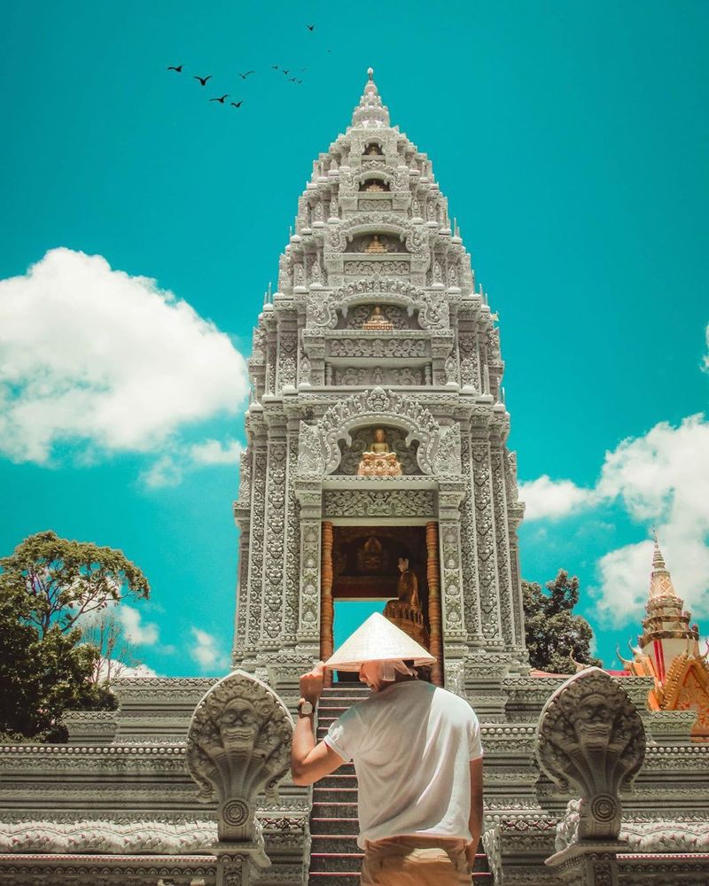 Thăm quê K-ICM, trai đẹp gây bão với bản hit “Sóng Gió”: Chùa chiền đẹp xuất sắc, thiên đường check-in mới của miền Tây là đây! - Ảnh 21. Thăm quê K-ICM, trai đẹp gây bão với bản hit “Sóng Gió”: Chùa chiền đẹp xuất sắc, thiên đường check-in mới của miền Tây là đây! - Ảnh 21.