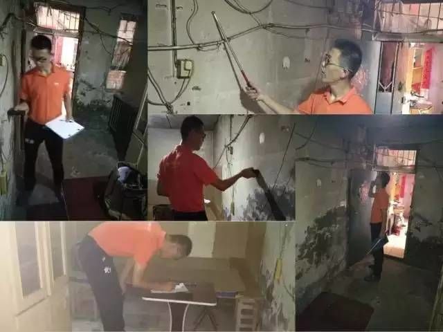 Chàng trai trẻ nhờ kiến trúc sư đến xem xét tình hình căn phòng trọ. căn phòng trọ