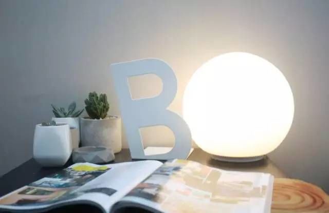 Góc trang trí đơn giản trong phòng trọ. trong phòng trọ