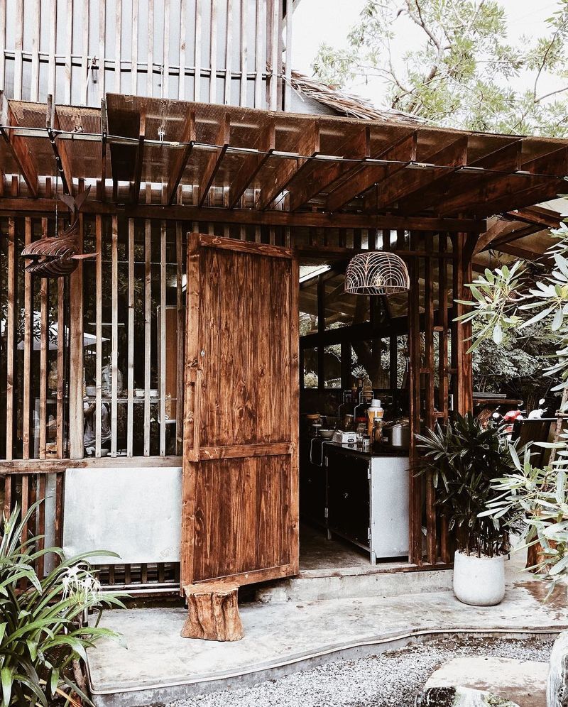 Những con hẻm “sống ảo” siêu chất giữa lòng Sài Gòn