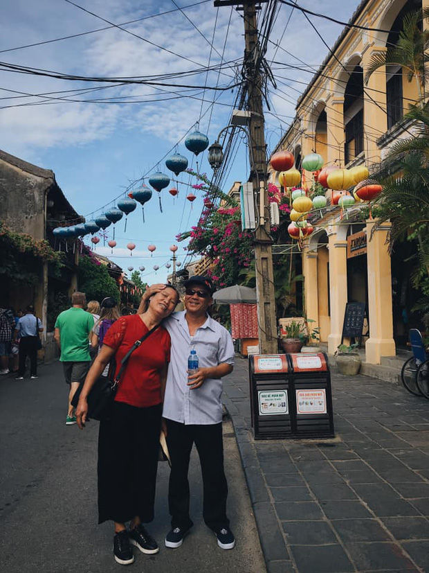 Lần đầu đưa phụ huynh đi du lịch, cô gái đau đầu vì chăm bố mẹ ham chơi và ríu rít như “em chưa 18” - Ảnh 3. Lần đầu đưa phụ huynh đi du lịch, cô gái đau đầu vì chăm bố mẹ ham chơi và ríu rít như “em chưa 18” - Ảnh 3.