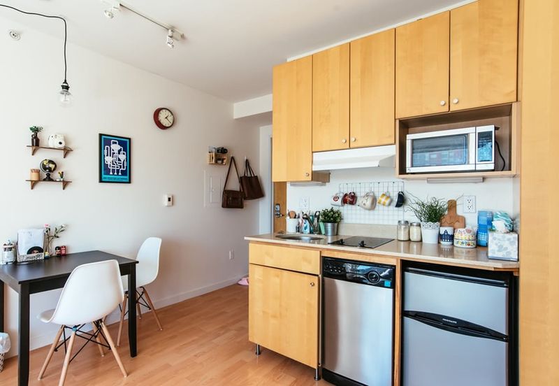 Cô gái độc thân trang trí căn hộ 20m² đẹp lung linh