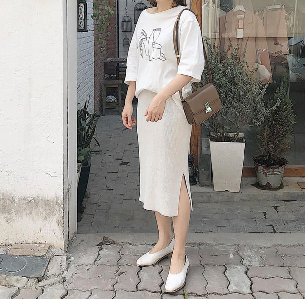 Ngoài quán cà phê, giới trẻ Việt Nam giờ còn ùn ùn đến các shop quần áo để chụp ảnh - Ảnh 15. Ngoài quán cà phê, giới trẻ Việt Nam giờ còn ùn ùn đến các shop quần áo để chụp ảnh - Ảnh 15.