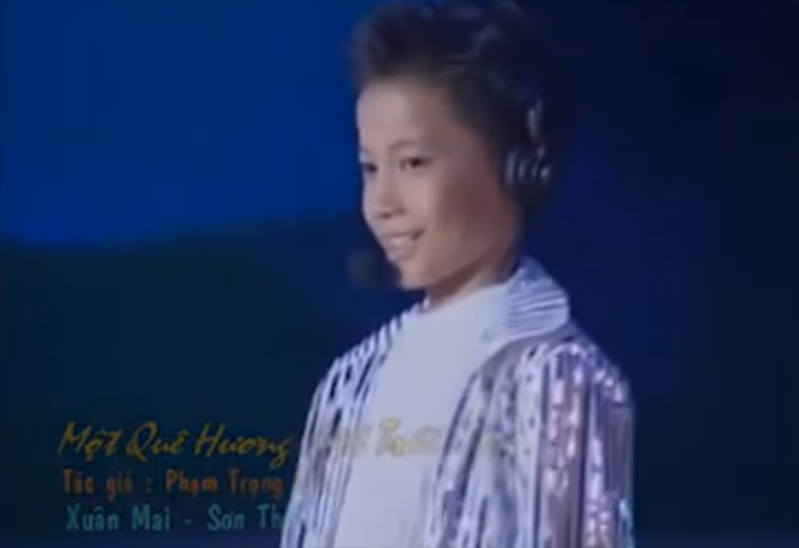 Đào mộ clip bé Xuân Mai, dân mạng phát hiện thêm bé S.T Sơn Thạch