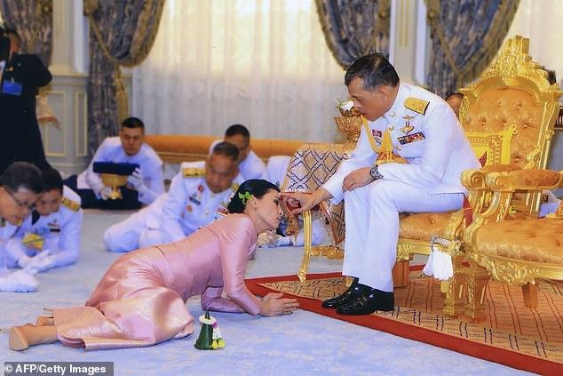 Đường binh nghiệp của Hoàng hậu Thái Lan: 6 năm từ thiếu uý lên đại tướng - ảnh 11