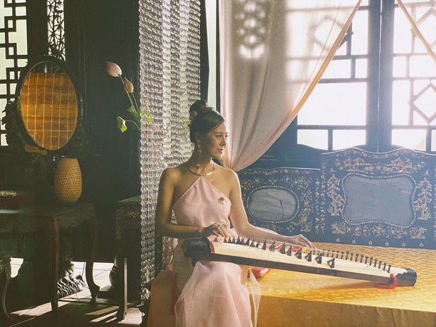 Nam Thư bất ngờ tung ảnh nude táo bạo kèm chia sẻ đầy tiếc nuối hậu tuyên bố rút khỏi Bạn muốn hẹn hò - Ảnh 5. Nam Thư bất ngờ tung ảnh nude táo bạo kèm chia sẻ đầy tiếc nuối hậu tuyên bố rút khỏi Bạn muốn hẹn hò - Ảnh 5.