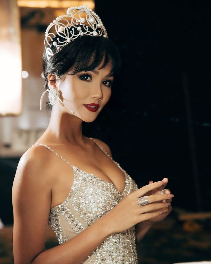 Hành trình truyền cảm hứng trong 2 năm giữ vương miện của H'Hen Niê