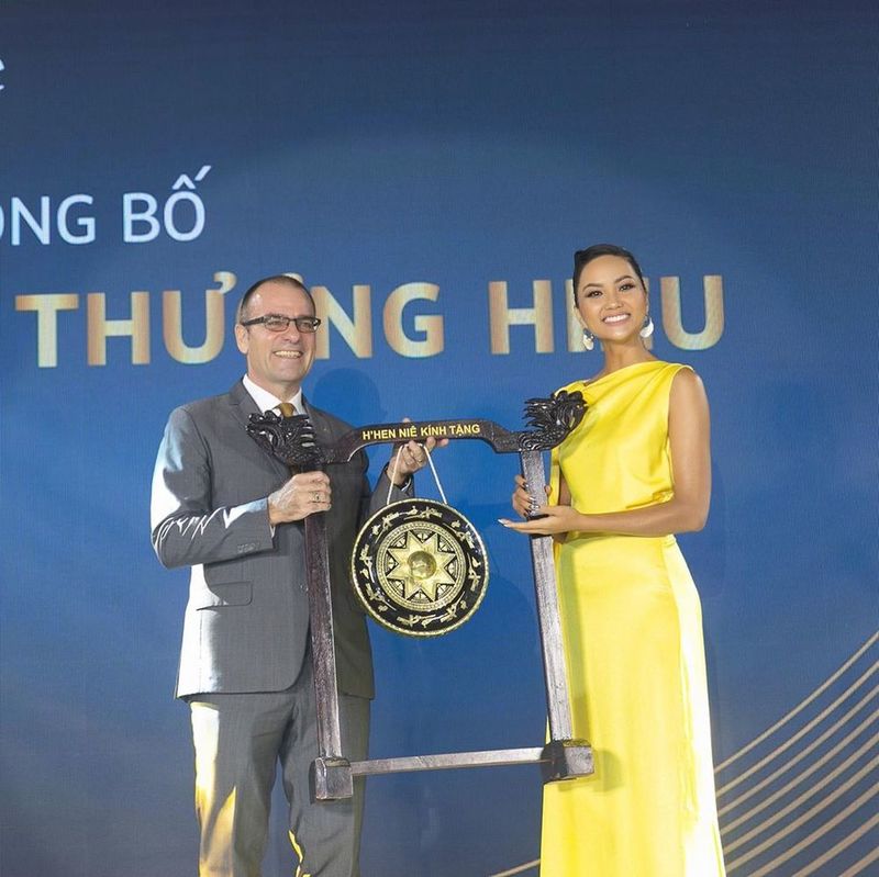 Hành trình truyền cảm hứng trong 2 năm giữ vương miện của H'Hen Niê